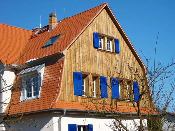 Holzfassade eines Dachstuhles